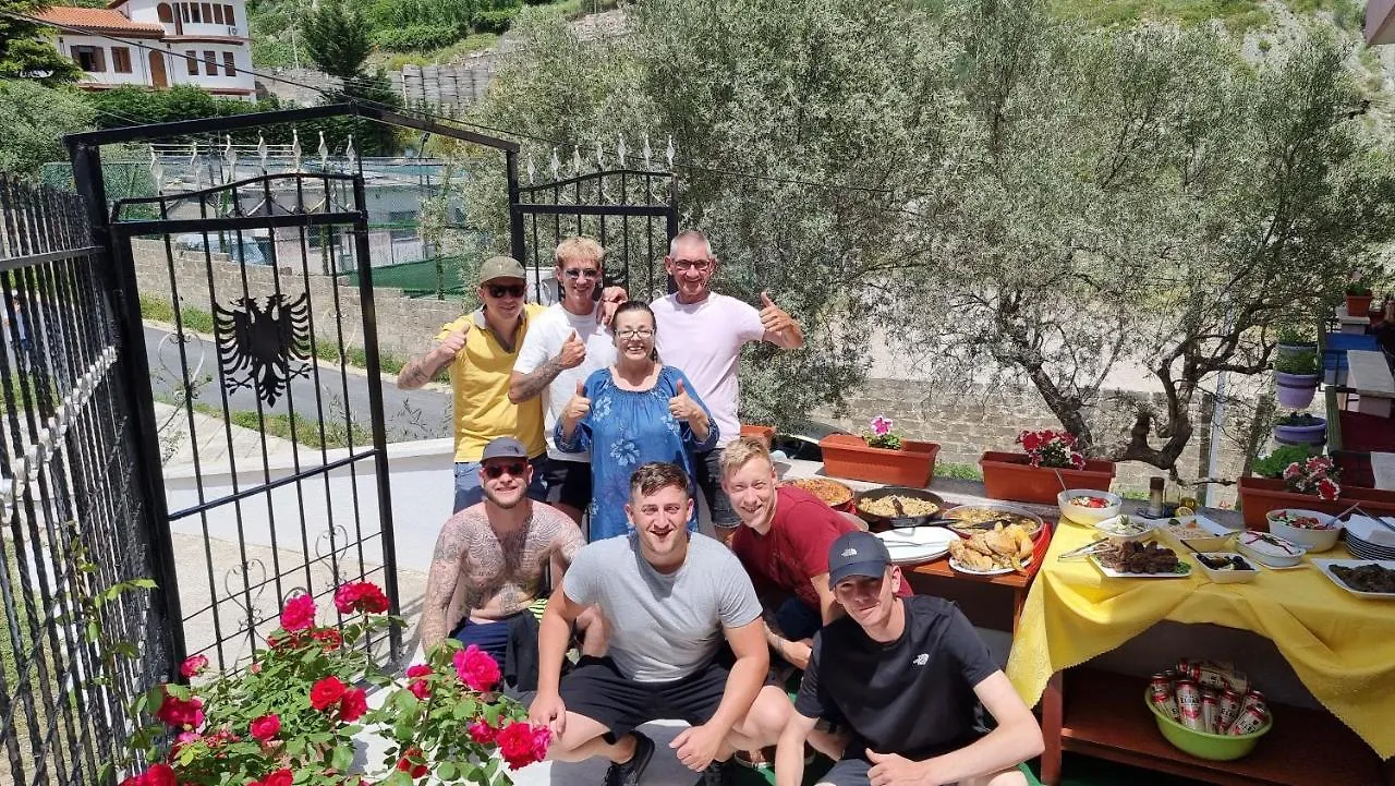 Kalaja Inn Krujë 0*,